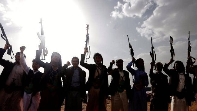 مليشيات الحوثيين تعاود عمليات القصف بالدريهمي وتدفع عشرات المسلحين