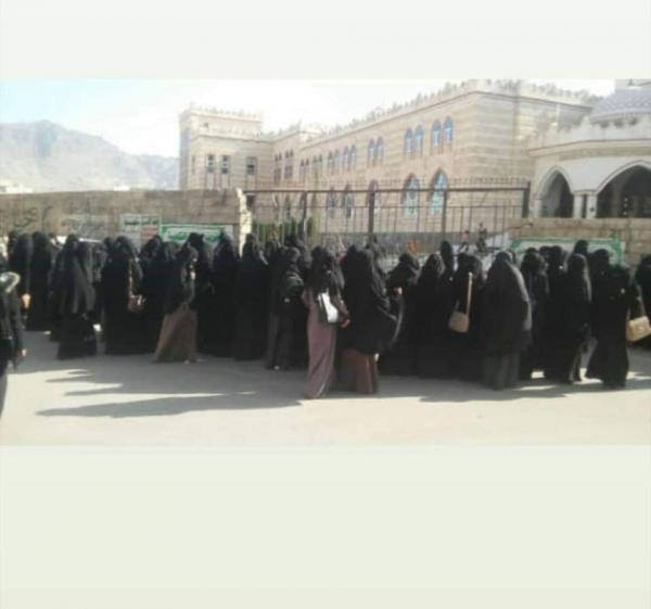 مليشيا الحوثي تمنع طالبات تحفيظ قرآن من دخول مسجد الفردوس بصنعاء