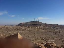الميثاق نيوز| جبال مديرية نهم تتحول الى كمين لعناصر الحوثي شرق ص