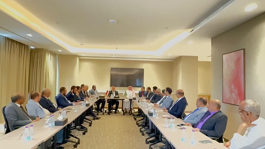 تكتل الأحزاب والمكونات السياسية يناقش مع سفير مجلس التعاون مستجد
