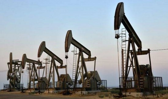 النفط يعمق خسائره ويواصل التراجع عالميا