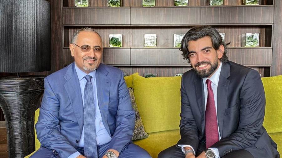 عيدروس الزبيدي, عمرو البيض
