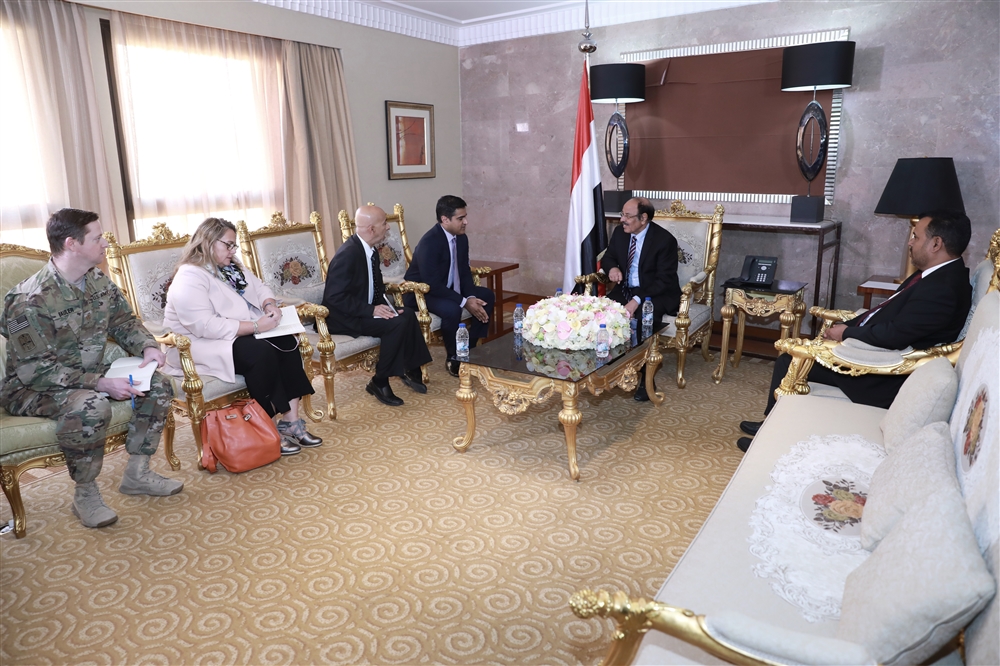 علي محسن الاحمر يبحث مع امريكا