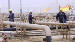 تعهد حكومي بحماية الشركات النفطية والملاحية من أي صلف حوثي