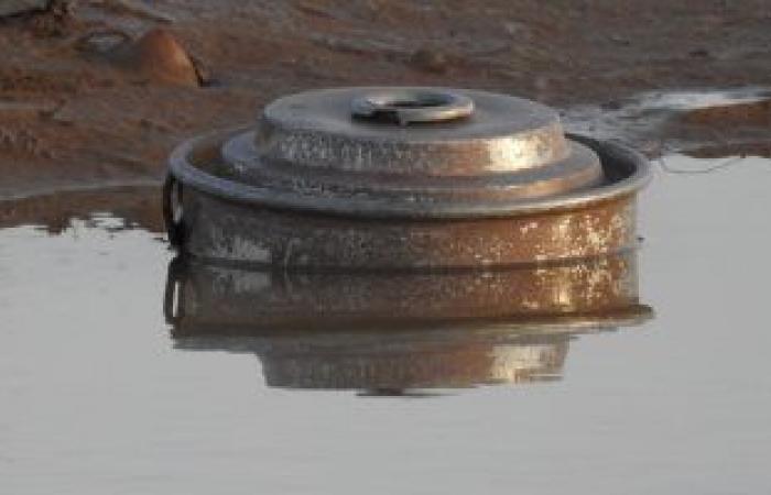 لغم حوثي جرفته السيول