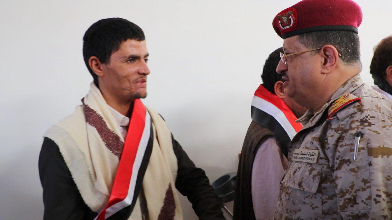 وزير الدفاع وملفات الجرحي في اليمن