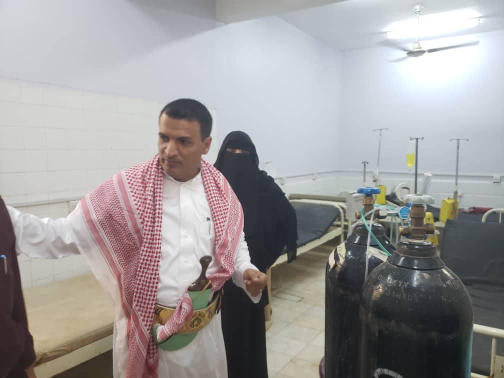 الفتيح يتفقد مستشفى المخا ويوجه بمعالجة الاشكالات بسرعة