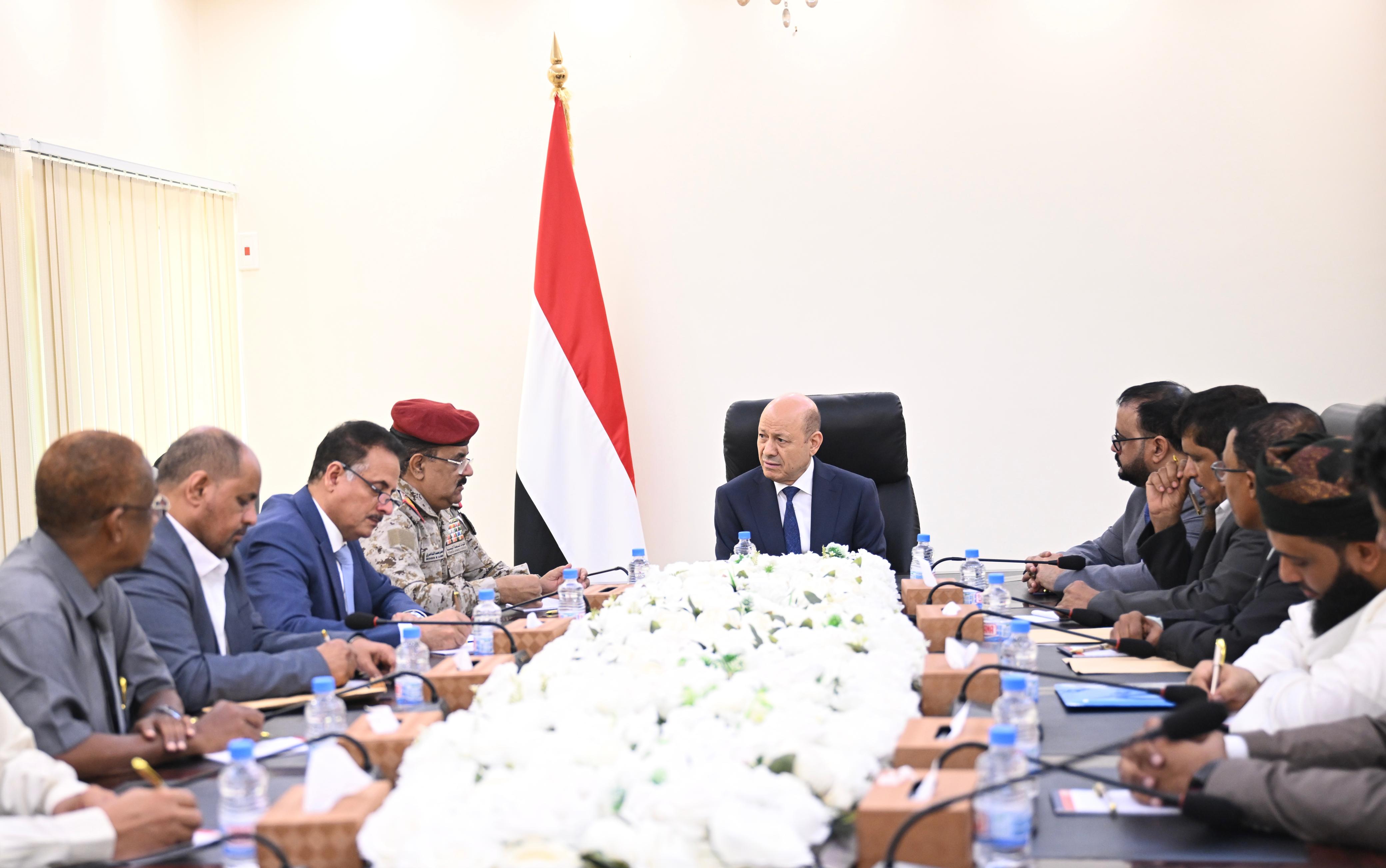 الرئيس العليمي يترأس اجتماعًا أمنيا خاص بمحافظة المهرة