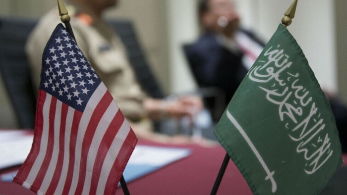 السفارة الامريكية بالسعودية: ادراج الحوثيين في قوائم الارهابيين يعزلهم في اليمن