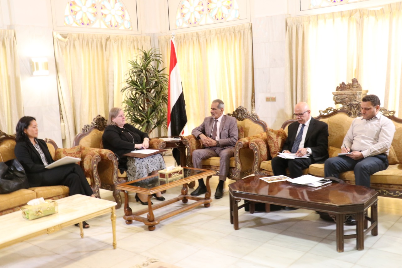 وزير التربية مع وفد الوكالة الامريكية للتنمية