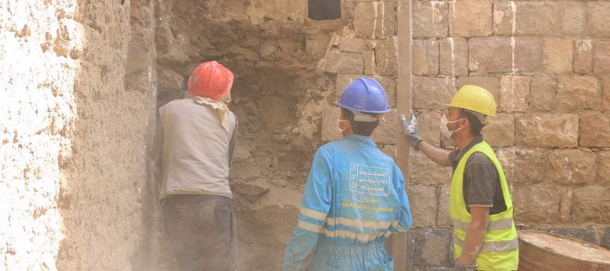 اليونيسكو تبدأ باعادة ترميم 40 منزلا بصنعاء القديمة