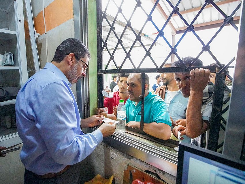 عدن تشهد زيارات مباغتة ونشاط مكثف لرئيس الوزراء