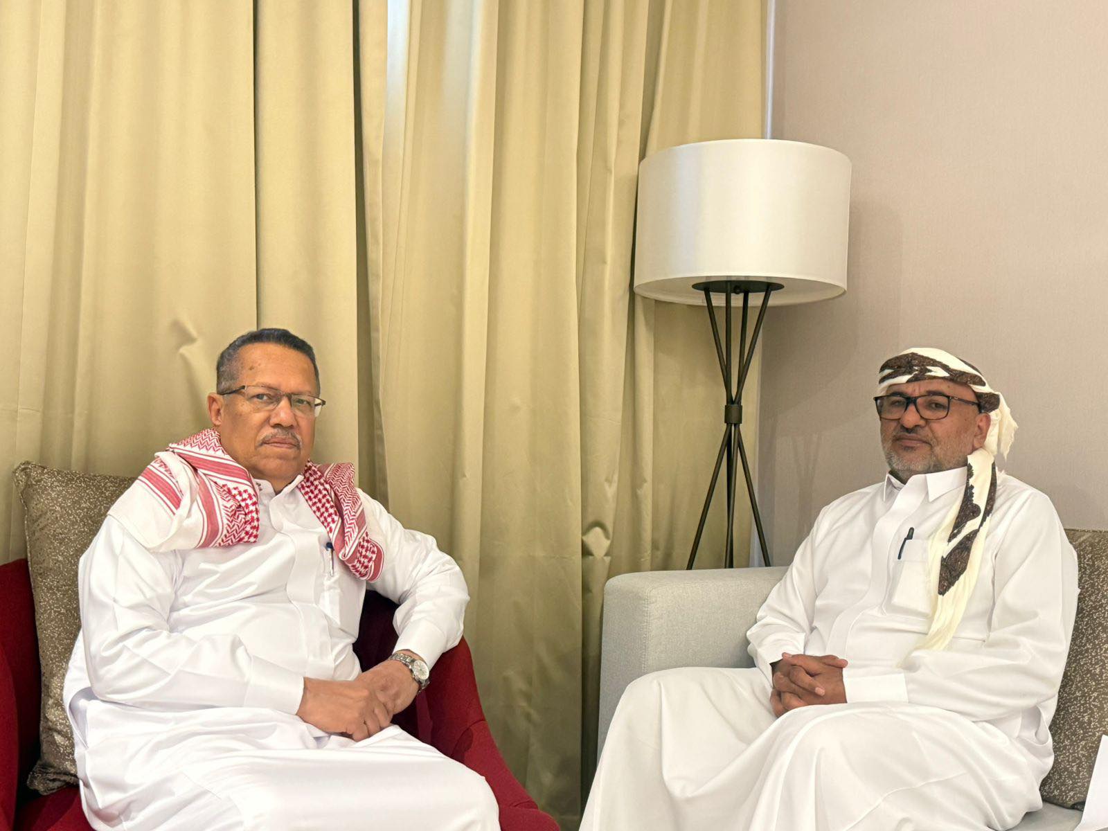 بن دغر يشيد بصمود مأرب ويؤكد تعزيز دور المؤتمر الشعبي في مواجهة