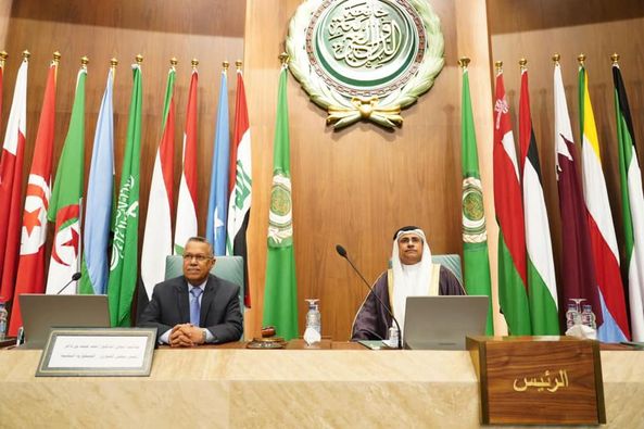 في جلسة للبرلمان العربي ..بن دغر يحذر من تصاعد هجمات المليشيات الحوثية الإرهابية