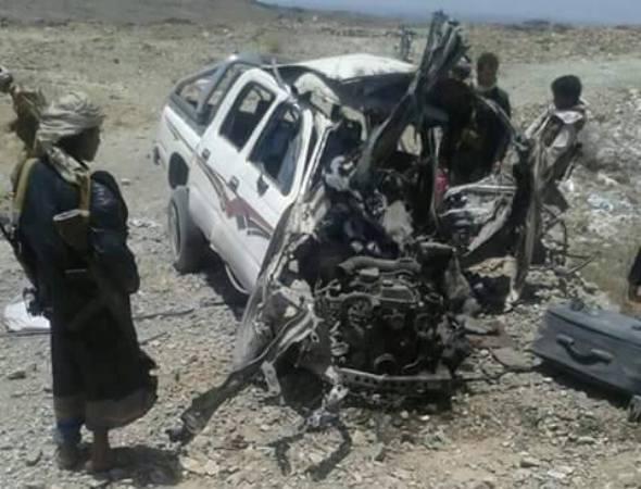 الجوف ..سقوط 16 شهيداً وجريحاً أثر إنفجار لغم حوثي بسيارة للركاب