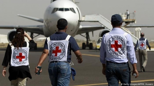 "الصليب الأحمر" يرحب باستئناف مفاوضات تبادل الاسرى بين الحكومة اليمنية ومليشيات الحوثيين 
