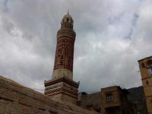 لماذا تؤخر مليشيا الحوثي أذان المغرب في مناطق سيطرتها؟