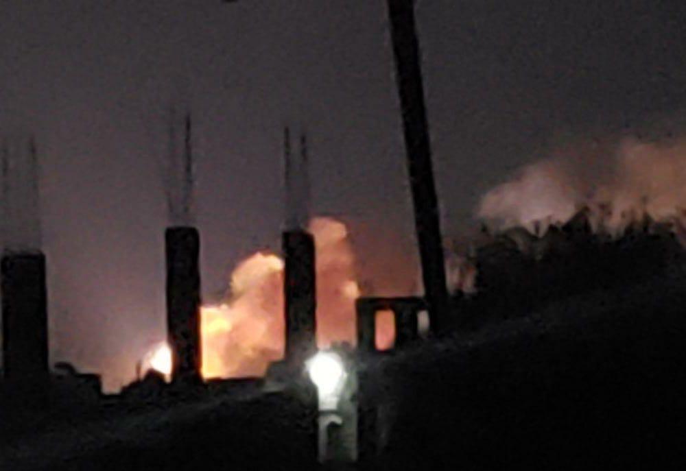 (شاهد) صاروخ باليستي يرتد على ميليشيا الحوثي بعد لحظات من اطلاقه..والنتيجة كارثية