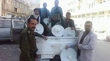 الحوثي ينهب اجهزة شبكة الواي فاي في صنعاء