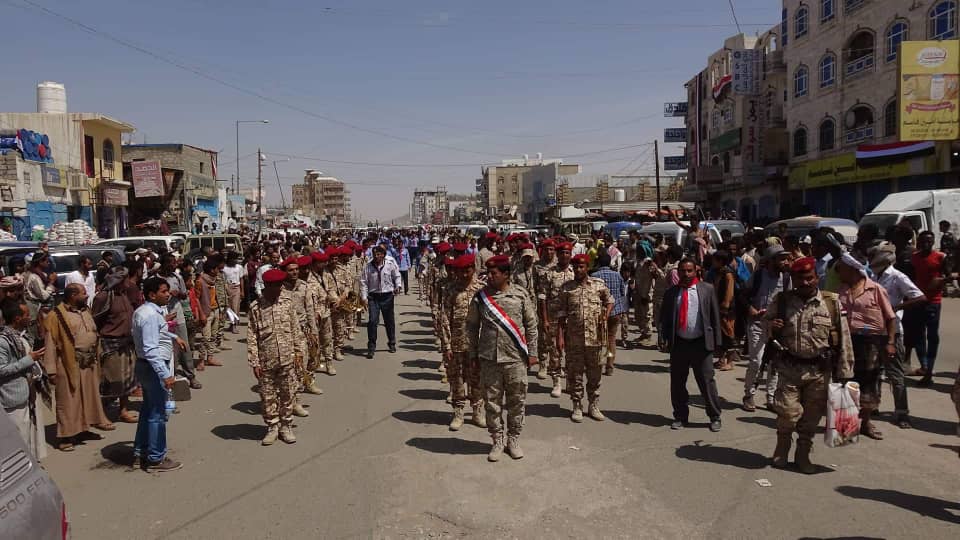 الفرقة الموسيقية تجوب شوارع مارب